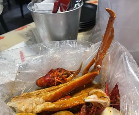 Hook & Reel Cajun Seafood & Bar