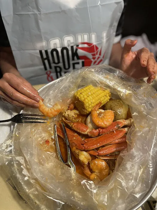 Hook & Reel Cajun Seafood & Bar Picture 8