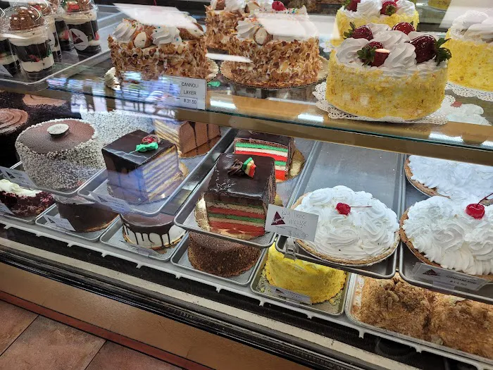 Alfonso's Pastry Shoppe Picture 4
