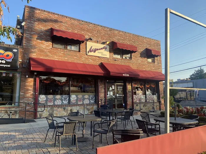 Alfonso's Pastry Shoppe Picture 2