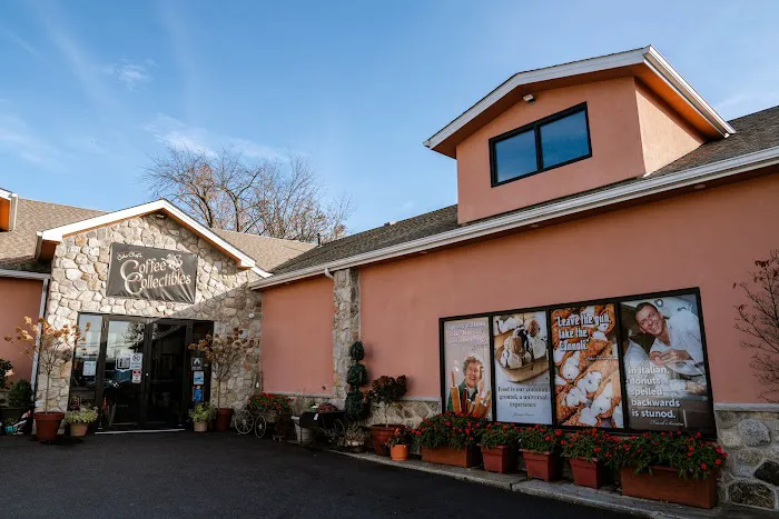 Cake Chef's Coffee & Collectibles Picture 8