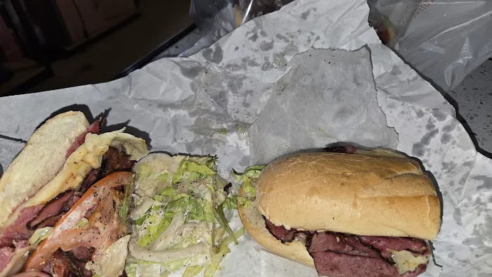 M & M Deli & Dairy Picture 1