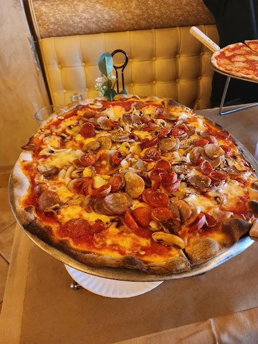 Joe & Pat's Pizzeria & Restaurant Picture 7