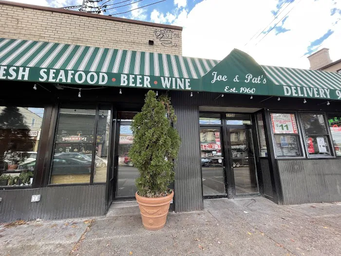 Joe & Pat's Pizzeria & Restaurant Picture 6