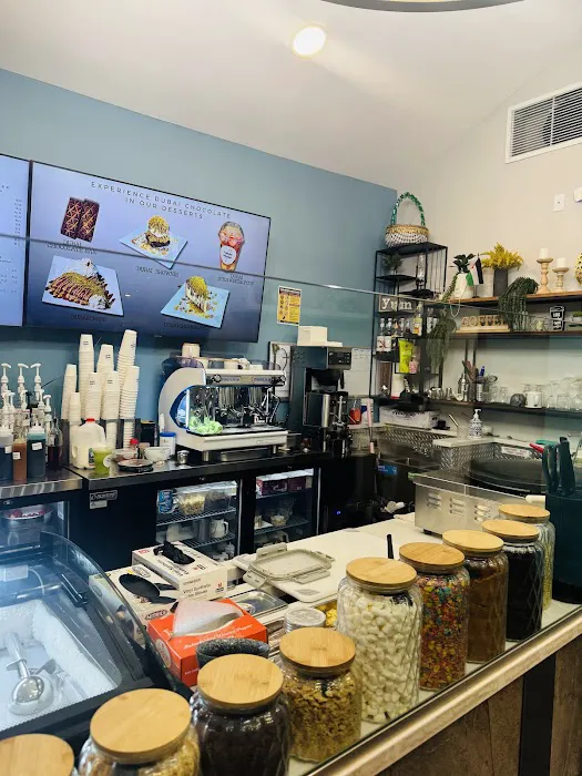 Charcoal Gardenia Picture 2