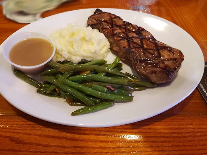 Trackside Bar & Grill Picture 2