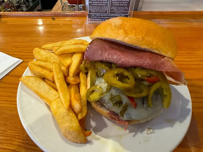 Trackside Bar & Grill Picture 7