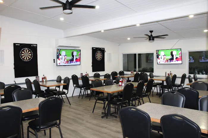 Trackside Bar & Grill Picture 9