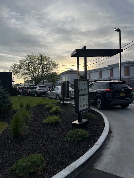 Starbucks Picture 10