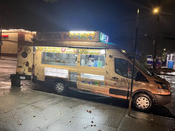 J&V Halal Food Gyro & Chicken Over Rice Picture 8