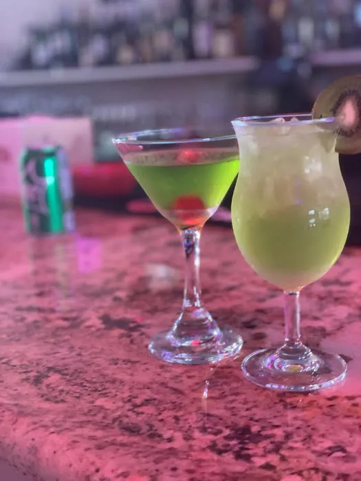 Waves of Wine Picture 2