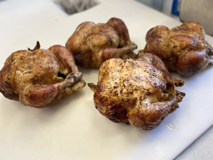 La Rosa Chicken & Grill - Victory Boulevard Picture 1