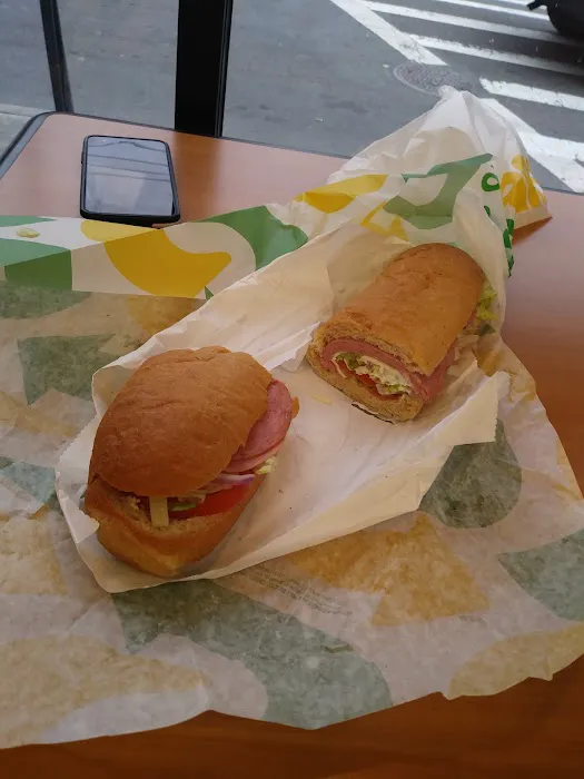 Subway - Staten Island - 90 Picture 10