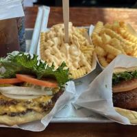 Shake Shack Empire Outlets - Staten Island Ferry ico