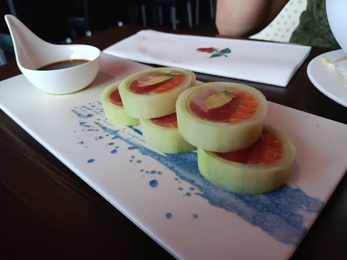 3 Guys Sushi Picture 1