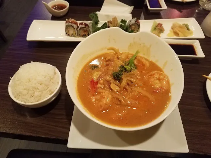 3 Guys Sushi Picture 10