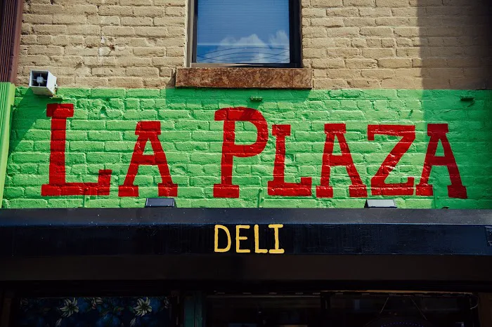 La Plaza Mexican Deli Picture 8