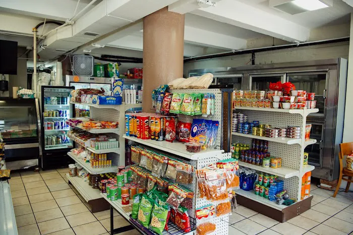 La Plaza Mexican Deli Picture 7