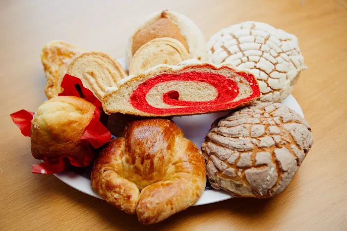 La Plaza Mexican Deli Picture 6