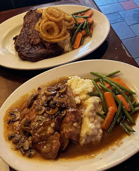 Randall Manor Tavern Picture 4