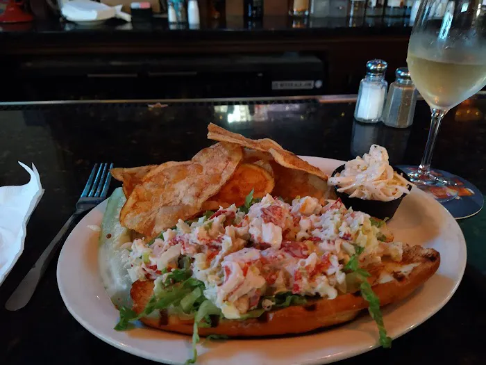 Randall Manor Tavern Picture 3