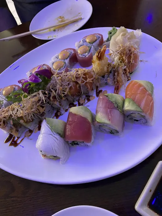 Ginza Sushi Lounge Picture 1