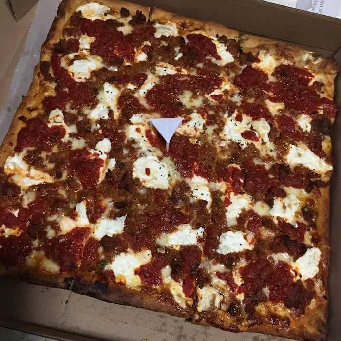 La Piazza Pizzeria & Restaurant Picture 8