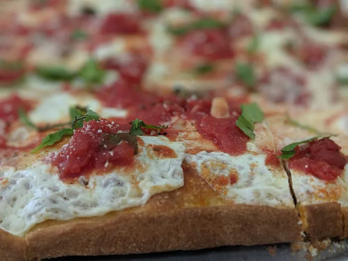 Lenny's Pizzeria Picture 3