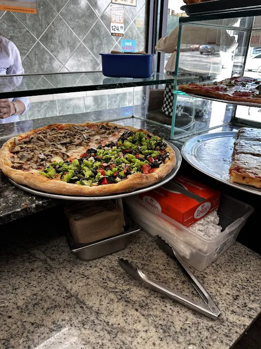 Lenny's Pizzeria Picture 8