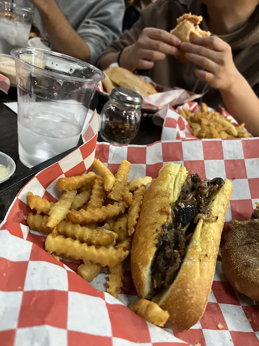 Ronnie's Sandwich Shoppe Picture 8