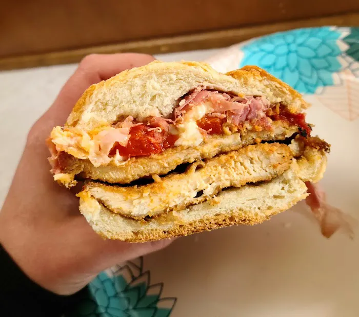 Ronnie's Sandwich Shoppe Picture 3