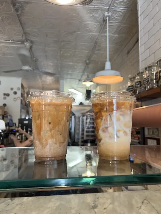 Yardsale cafe Picture 10