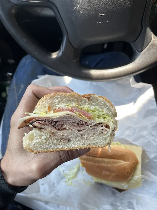 Harry's Deli Picture 7