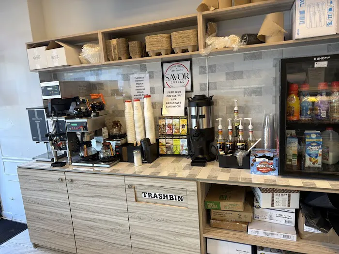 Qoobies Bagel & Deli Picture 9