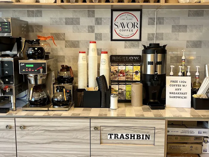 Qoobies Bagel & Deli Picture 6