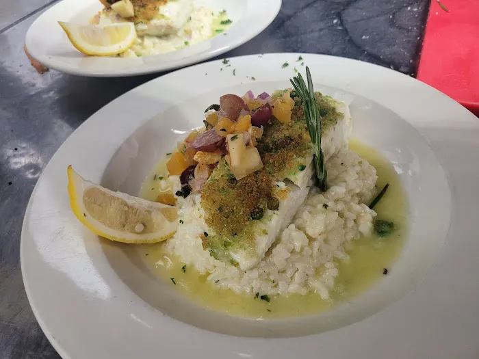 Cole's Dock Side Picture 3