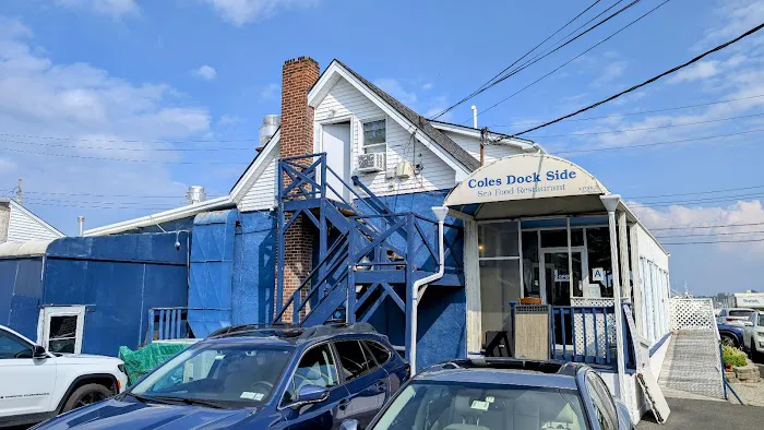 Cole's Dock Side Picture 9