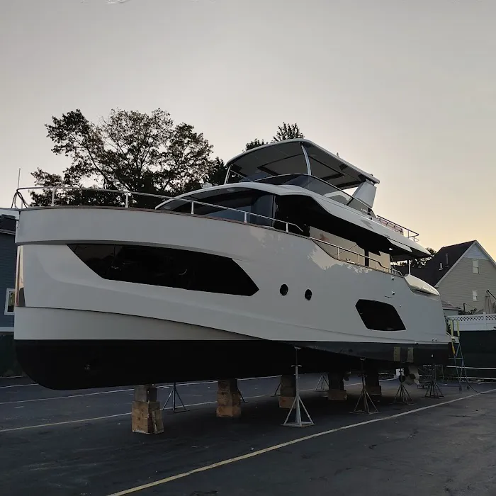 Cole's Dock Side Picture 6