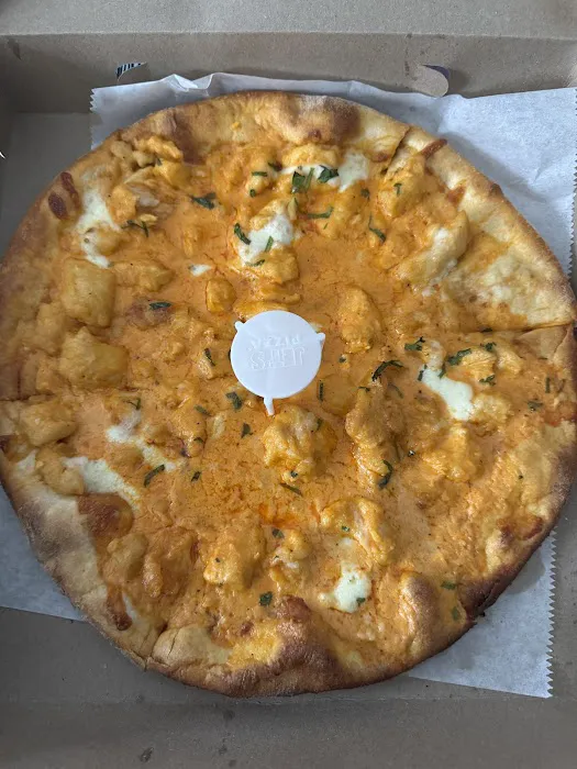 Village Maria Pizza Picture 3