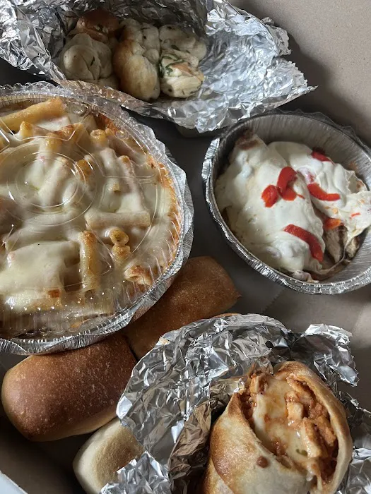 Village Maria Pizza Picture 4