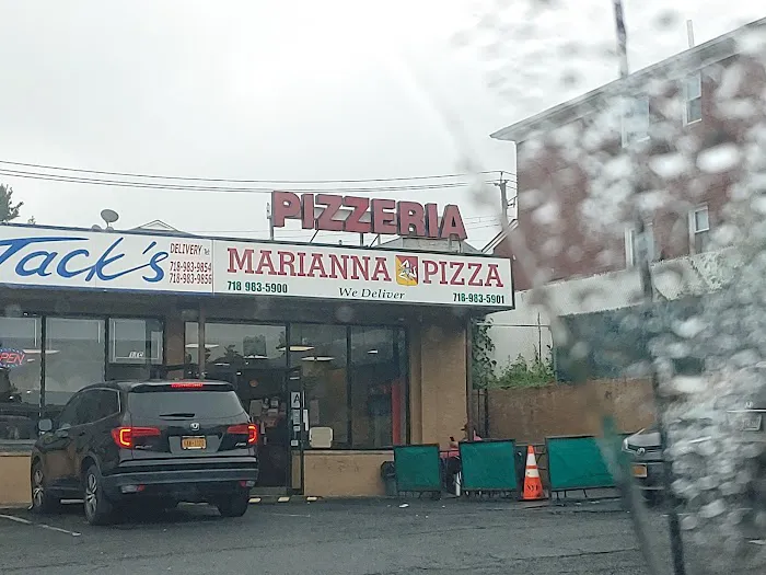 Marianna’s Pizza Picture 1