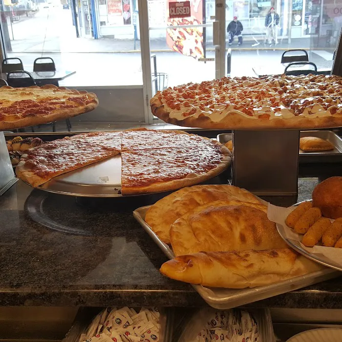 Feelin Saucy Pizza Picture 2