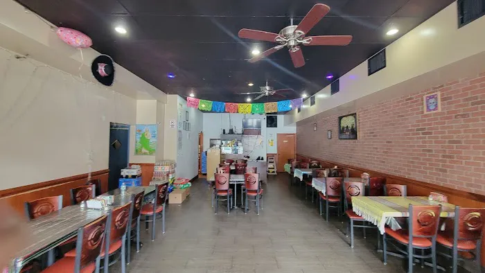 Cinderellas Mexican Restaurant Picture 4