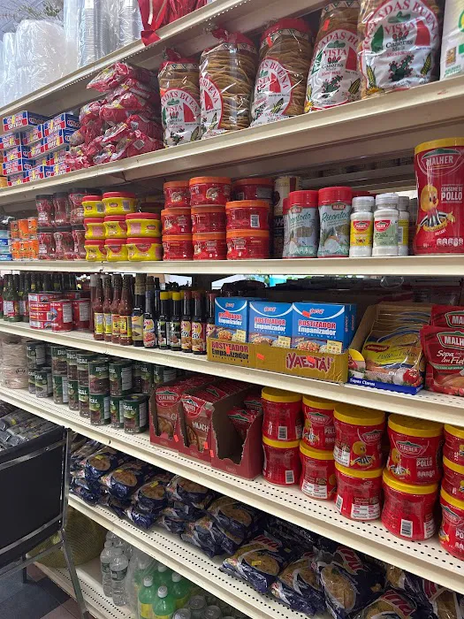 LAS CHAPINAS GUATEMALAN DELI AND GROCERY Picture 4