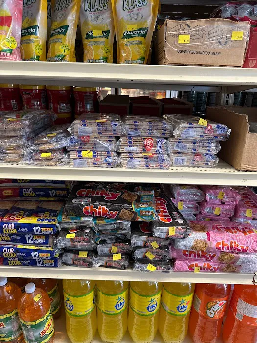 LAS CHAPINAS GUATEMALAN DELI AND GROCERY Picture 8