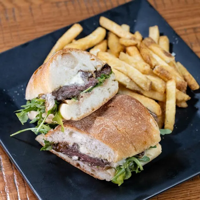 Ariellas Restaurant Picture 8