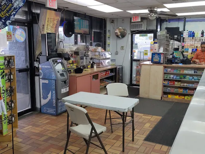 Victory Mart Deli & Grocery Picture 7