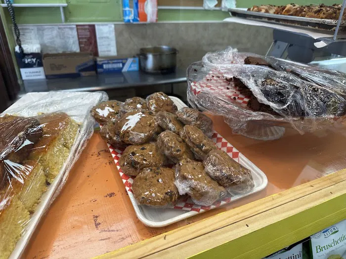 Roberto's Gourmet Kitchen Picture 7