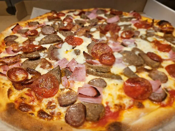 Delafield Pizza Picture 4