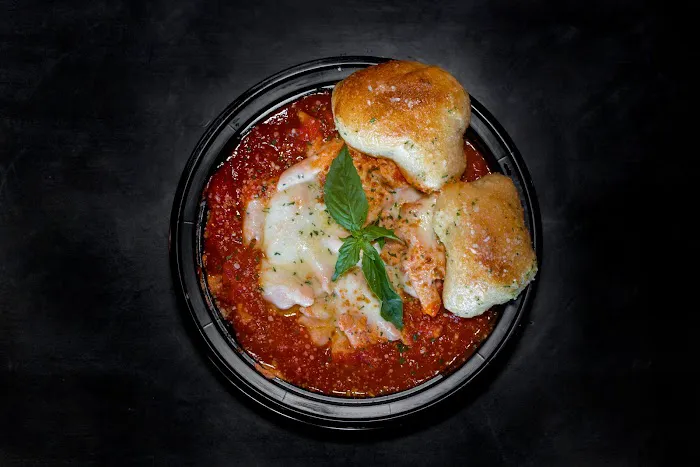 Round Pie Pizza Company Picture 8